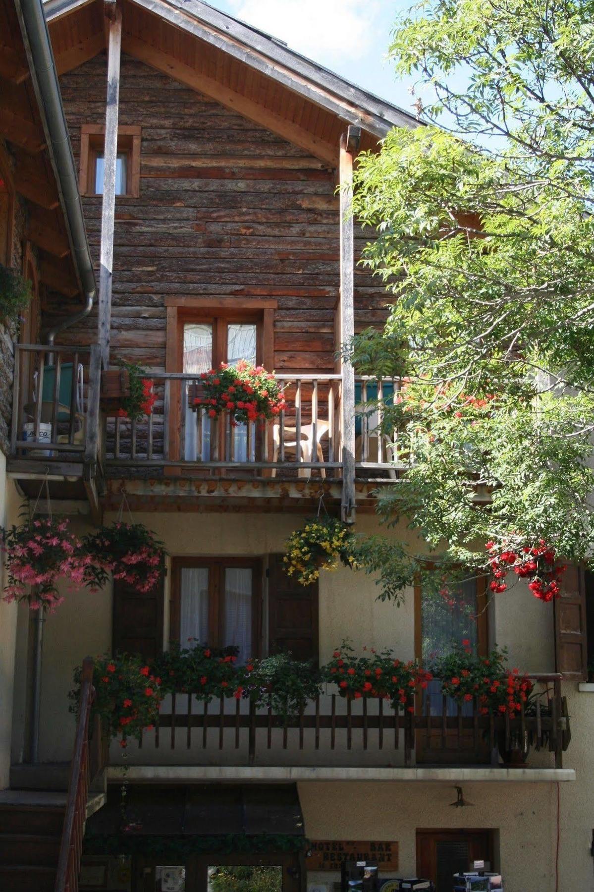 Hotel Le Chamois Logis Molines-en-Queyras Luaran gambar